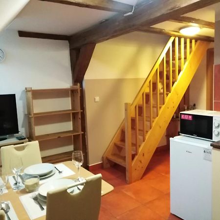 Penzion U Dvojice โนเวมิสโต นา โมราเวีย ภายนอก รูปภาพ
