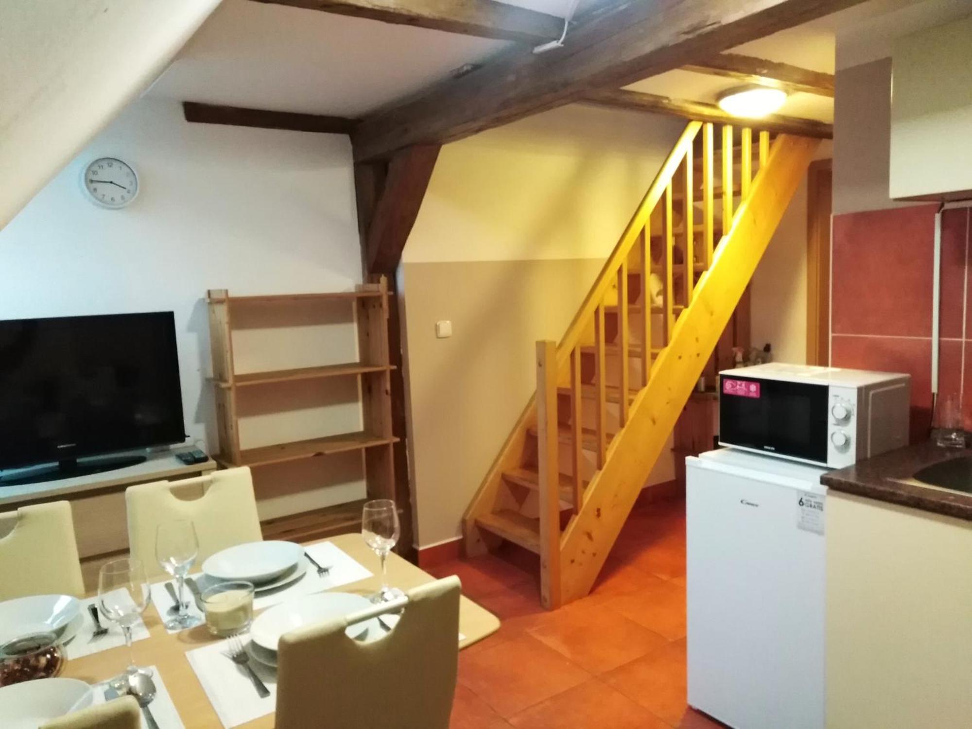 Penzion U Dvojice โนเวมิสโต นา โมราเวีย ภายนอก รูปภาพ