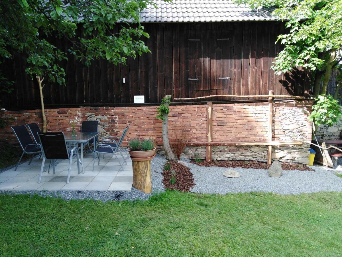 Penzion U Dvojice โนเวมิสโต นา โมราเวีย ภายนอก รูปภาพ